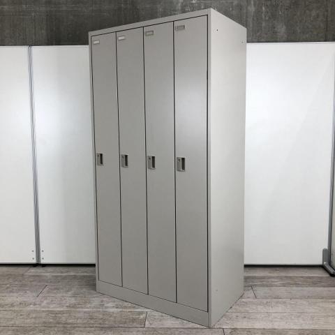 【個人の衣服や荷物をしっかり管理!常に人気の高い更衣用ロッカー!】■オカムラ(okamura)製 FZシリーズ 4人用ロッカー 更衣用ロッカー 縦型ロッカー W900×D515㎜ ■シリンダー錠 ■グレー