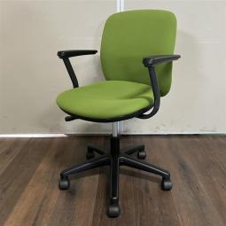 【三次曲面を生かしたフォルム！】◆ウチダ(UCHIDA)製　エニーザチェア　グリーン【コンパクト設計】#岐阜#愛知#三重#静岡#CS在庫