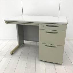 【オカムラの超定番シリーズ！袖一体型で書類をたっぷり収納可能！】■オカムラ （okamura）製 　SD-Vシリーズ　片袖机　■W1000mm×D700×H700mm　■シリンダー錠　■ライトグレー　※日焼け有【IB】