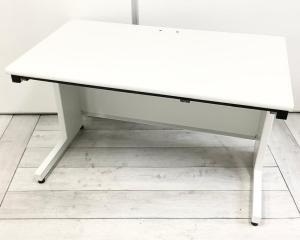 【スタンダードなデザインで使いやすい！】■プラス製　平デスク　W1200×D700×H700mm　ホワイト　■コスパが良いオフィスデスク！【PLUS】