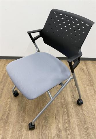 【中古】ピエガ  コクヨ（KOKUYO） ネスティングチェア