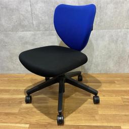 【西】～長時間作業でも快適な 厚手クッション座面～　■ウチダ　エポチェア　ブルー　 【チェア】【椅子】【イス】【事務椅子】【デスク】【机】
【書庫】【書棚】【棚】【ラック】【収納】【福岡オフィス家具】【福岡中古家具】【中古事務什器】【中古チェア】【中古椅子】