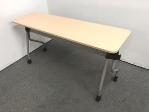 【訳アリ品】会議や研修などにオススメ！！ナチュラルカラーのスタックテーブルの入荷です！
■藤沢工業/NTA/ナチュラル