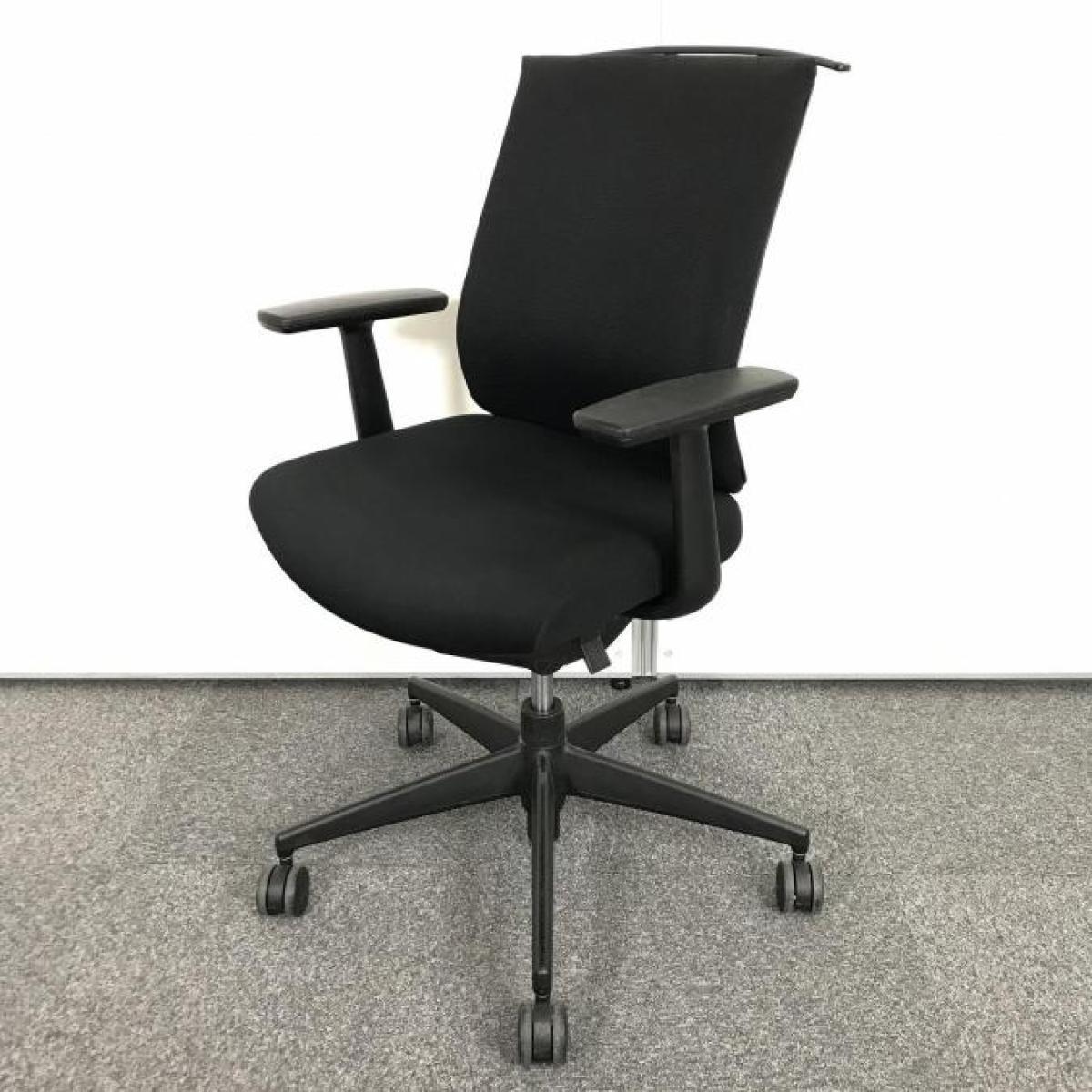 【9脚入荷】【魔法のように売れ続けている定番のオフィスチェア！】■コクヨ（KOKUYO）製　ウィザード3シリーズ　肘付き　ローバック　■固定肘・ランバーサポート・ハンガー付き　■ブラック
                        ウィザード3 樹脂
                                    中古
            