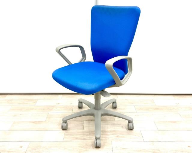 【中古】カロッツァチェア  オカムラ（okamura） 肘付ハイバックチェア