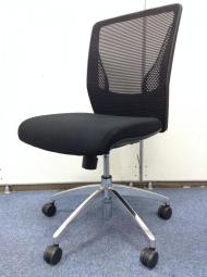 【コスパの良いメッシュチェア！】■オカムラ（okamura）製　ビラージュ（Village）チェア　VCM-1　肘無ローバック　■ブラック　■背面メッシュ