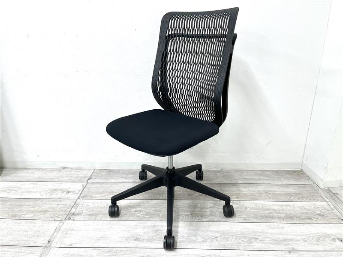 【定価約8万円】【快適な座り心地とシンプルな操作性！人気ブラックカラーのハイバックチェア！】■ウチダ(UCHIDA)製　エージェイ(AJ)チェア　肘無し　ハイバック　■ブラック　■背面樹脂メッシュ(ヌードタイプ)
                        AJチェア
                                    中古
            