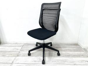 【定価約8万円】【快適な座り心地とシンプルな操作性！人気ブラックカラーのハイバックチェア！】■ウチダ(UCHIDA)製　エージェイ(AJ)チェア　肘無し　ハイバック　■ブラック　■背面樹脂メッシュ(ヌードタイプ)