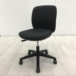 【シンプルでコンパクトな見た目が可愛らしい！小さめのデスクとも相性抜群！】■ウチダ(UCHIDA)製　エニーザ(Anyza)チェア　肘無しローバック　クロスバックタイプ　■ブラック　【弊社使用欄：A01063203】【ID】