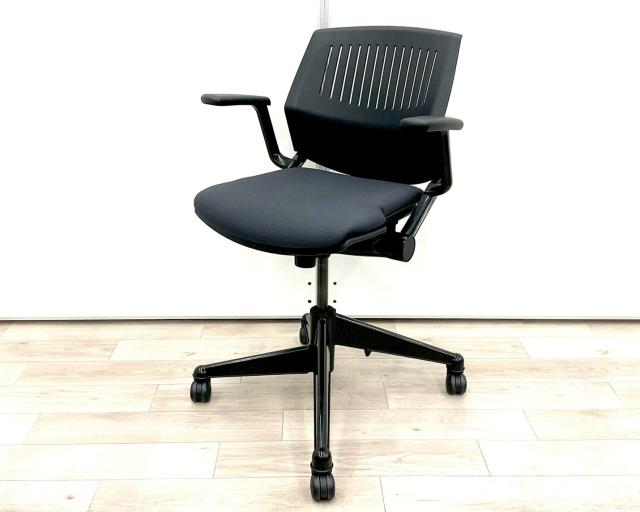 【中古】カート  Steelcase（スチールケース） 肘付ローバックチェア