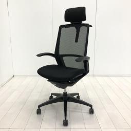 【デザインと機能性を追求したオカムラの技術の結晶！自然な姿勢で作業・リラックス可能！】■オカムラ(okamura)製　フィノラ(Finora)チェア　肘付ハイバック　■背面メッシュ・座面クッション　■固定肘・ハンガー・ヘッドレスト付き　■ブラック
