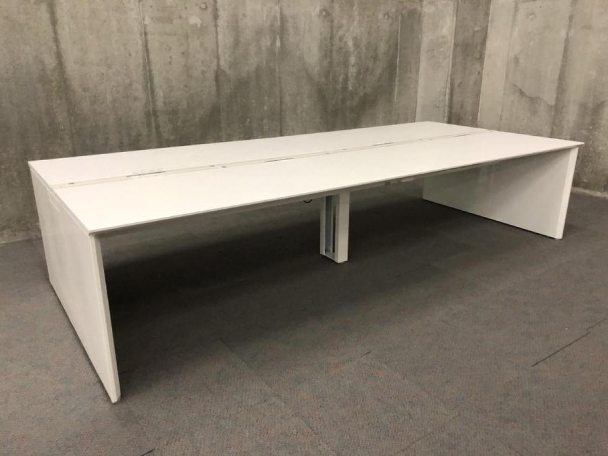 【関西倉庫入荷】■オカムラ/プロユニットフリーウェイ　フリーアドレスデスク　幅3200㎜×奥行1400mm　■天板ホワイト×脚ホワイト【4～6名での利用に最適なサイズ！】
                        プロユニットフリーウェイ
                                    中古
            