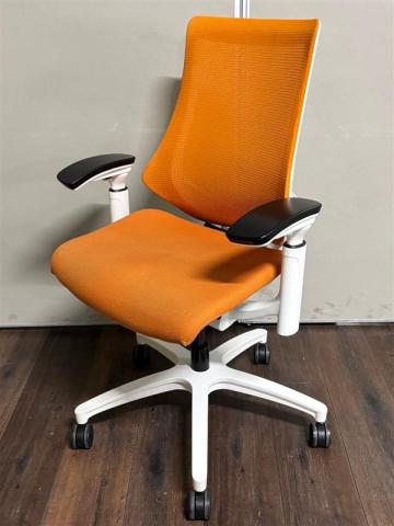【中古】エフメッシュ KG-170JB-W9D3 イトーキ（ITOKI） 肘付ハイバックチェア