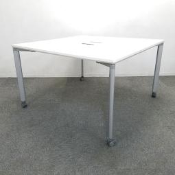 【フレキシブル使いこなせるお洒落なテーブルが入荷！】■オカムラ(okamura)製　アプションフリー(Aption Free)シリーズ　ワークテーブル　■配線カバー付き　■W1400×D1200×720mm　■ホワイト【AD】