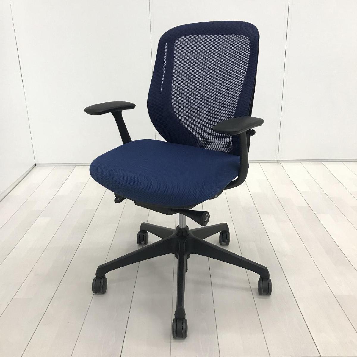 【前傾機能チェアの代名詞！大人気シルフィーチェア！】■オカムラ（okamura）製　シルフィー（Sylphy）チェア　ローバック肘付き　背面メッシュ　■固定肘　■ブルー×ブラックシェル
                        シルフィーメッシュ
                                    中古
            