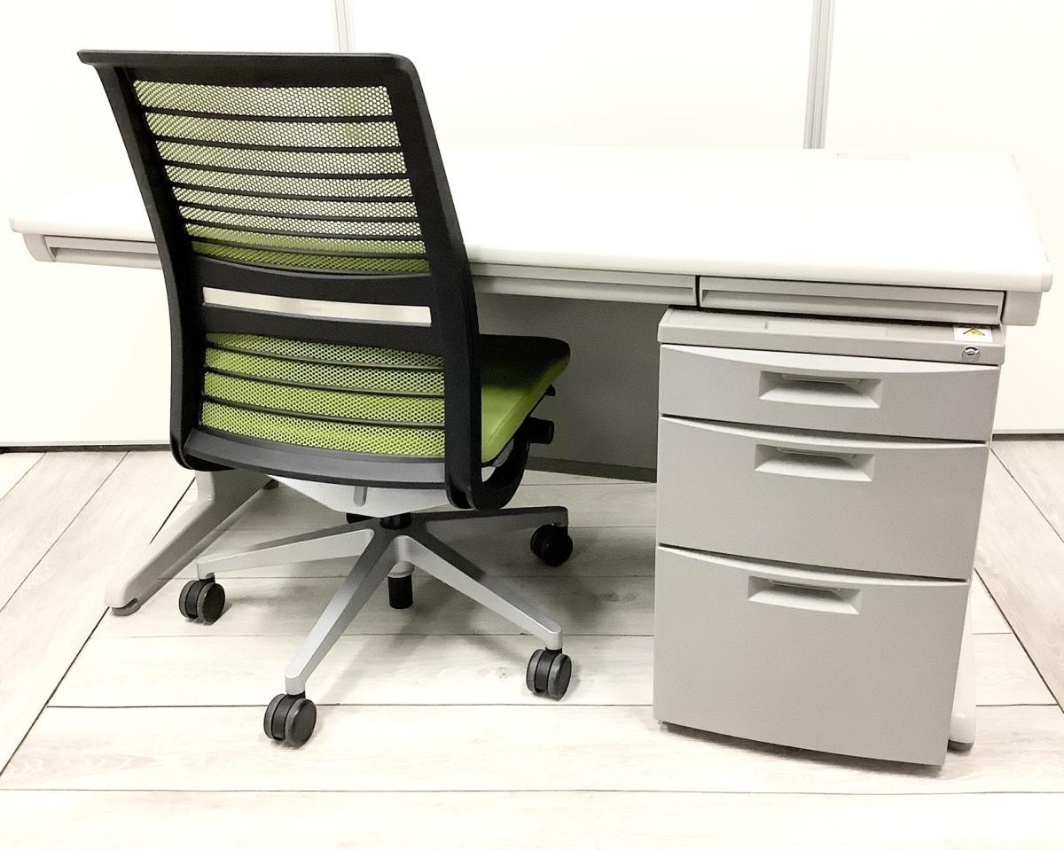 【セット商品（デスク×1台、ワゴン×1台、チェア×1脚）】【使い勝手の良い３段収納の疑似片袖机！】上長席/役員席　大人気／定番　◆Okamura／オカムラ　◆SD-V／エスディーブイ ※横浜本店撮影画像※
                        SD-Vシリーズ
                                    中古
            
