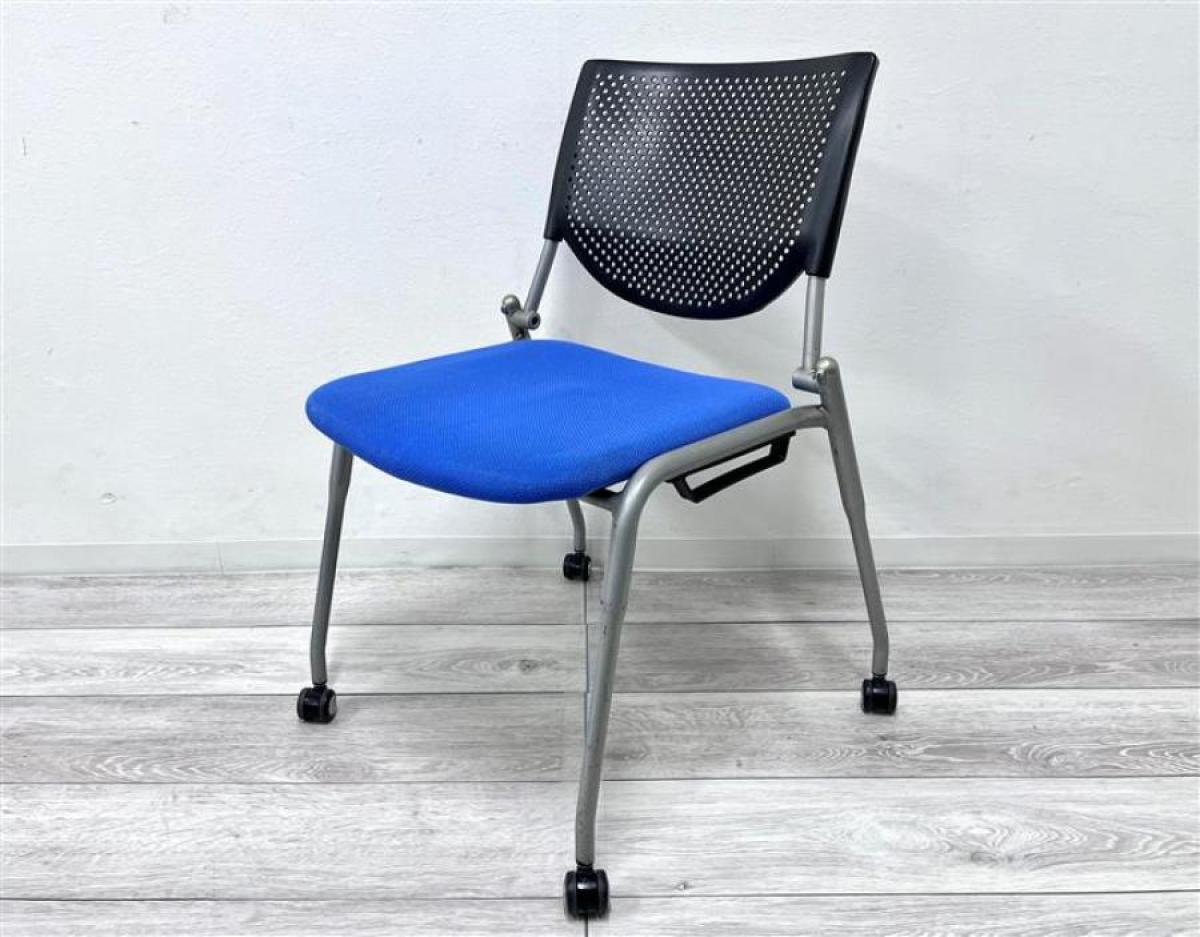 【定価4万円】【連ねて収納可能！】【ミーティングルームやリフレッシュルーム用としてオススメ！】■オカムラ(okamura)製　プロスタック　スタッキングチェア　プレーンタイプ　■座面ブルー/背面樹脂メッシュ：ブラック　■キャスター付　■メッシュ ※やや強い汚れがあるため特価品となります！
                        プロスタック
                                    中古
            