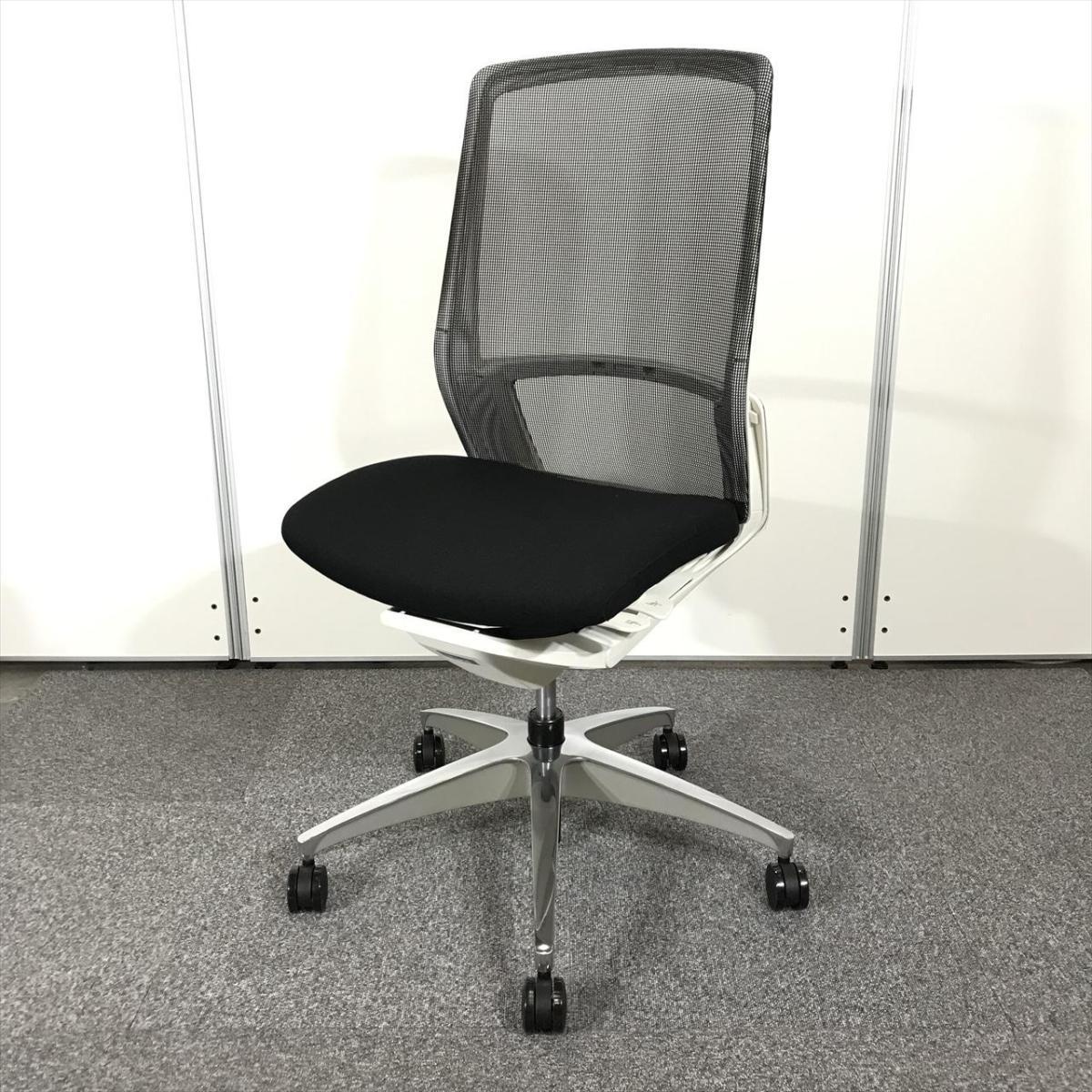 【デザインと機能性を追求したオカムラの技術の結晶！自然な姿勢で作業・リラックス可能！】■オカムラ(okamura)製　フィノラ(Finora)チェア　肘無しハイバック　背面メッシュ　■ブラック
                        フィノラ ポリッシュ
                                    中古
            