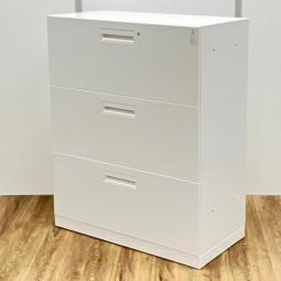 【清潔感のあるホワイト書庫！オフィスの定番収納キャビネット！】■コクヨ（KOKUYO）製　エディアシリーズ　3段ラテラル書庫　■W900×D450×1100mm　■ホワイト　■シリンダー錠