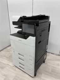 「高性能×高耐久。働くオフィスを支える複合機」_H5W1X00798