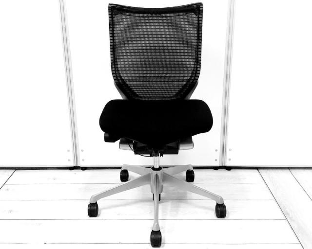 【中古】バロンチェア CP33DW-FPG1 オカムラ（okamura） 肘無ローバックチェア