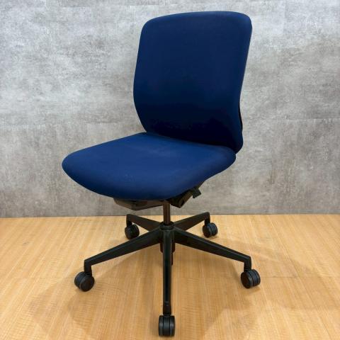 【中古】クレネ  ウチダ（UCHIDA) 肘無ローバックチェア