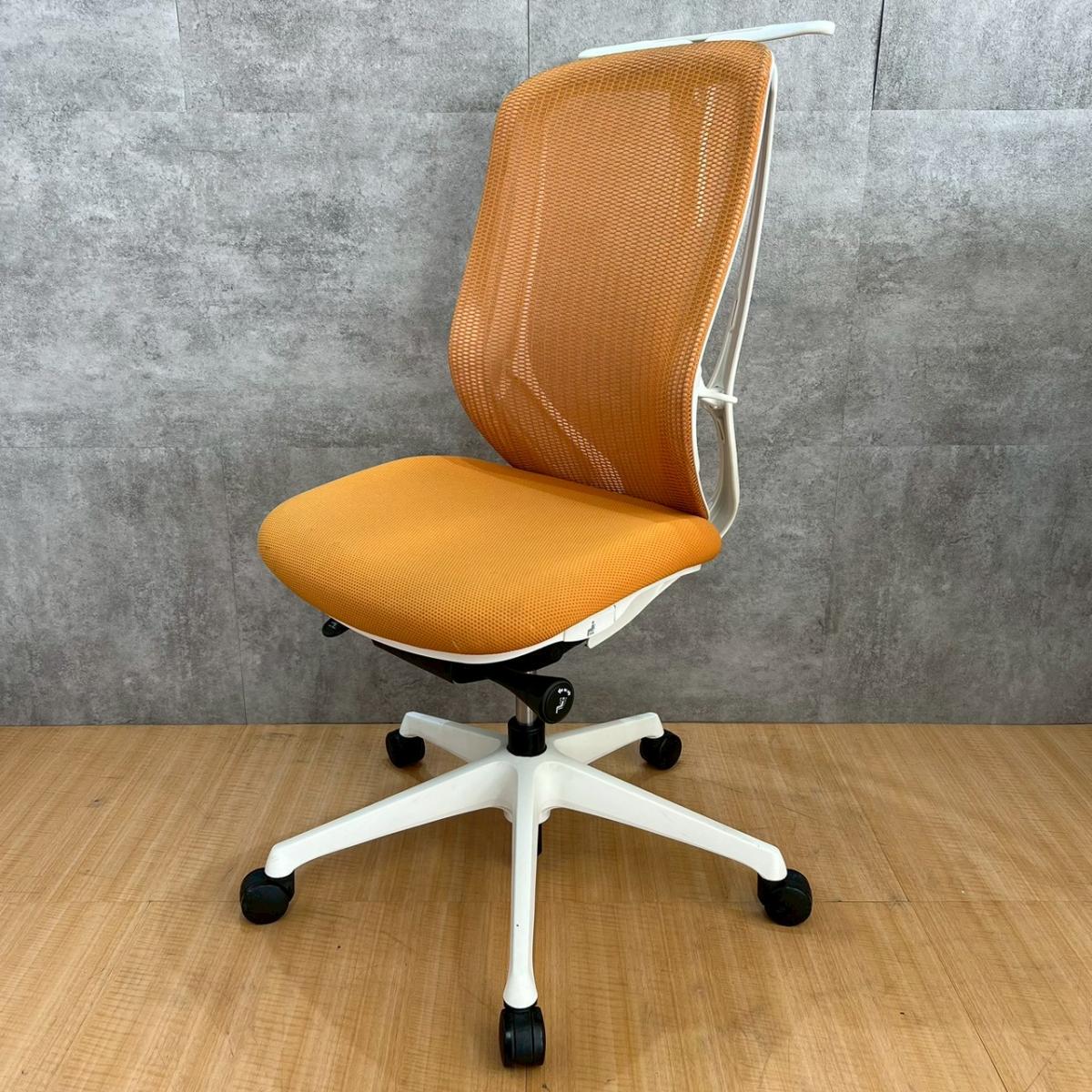 【限定1脚！！】オカムラ製の大人気オフィスチェア【シルフィー/オレンジ/肘無し仕様】がご案内可能です！　＊「オフィスバスターズ福岡南店」は、福岡を拠点として、全国へ中古オフィス用品・オフィス家具を提供しております。
                        シルフィーメッシュ
                                    中古
            