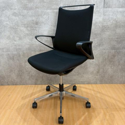 【中古】モード  オカムラ（okamura） 肘付ミドルバックチェア
