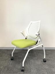 あかるいグリーンではかどる会議！ミーティングスペースに最適！並行スタック可能なネスティングチェア！
■イトーキ/イプサ（ipsa）/モスグリーン