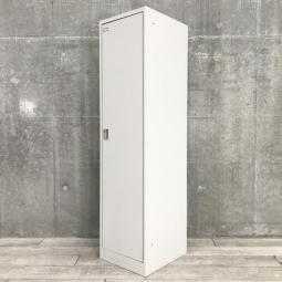 【掃除用具入れにも！増員時にも！】■オカムラ （okamura）製　FZシリーズ　1人用更衣ロッカー　更衣ロッカー■W450×D515×1790mm　■シリンダー錠　■ライトスモーク