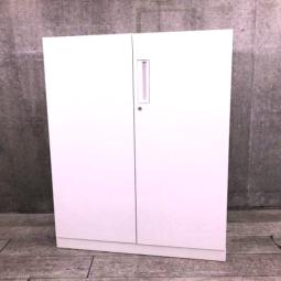 【577757・577767・565982】【収納物がひとめで分かる両開き戸タイプのホワイト書庫！】■コクヨ(KOKUYO)製　 エディア(EDIA)シリーズ　両開き書庫　ローキャビネット　H1130㎜　■シリンダー錠　■ナチュラル木目天板　■ホワイト オフィスバスターズ　水戸サテライト　大子町　北茨城市　高萩市　日立市　常陸太田市　常陸大宮市　那珂市　東海村　ひたちなか市　城里町 水戸市　笠間市　茨城町　大洗町　小美玉市