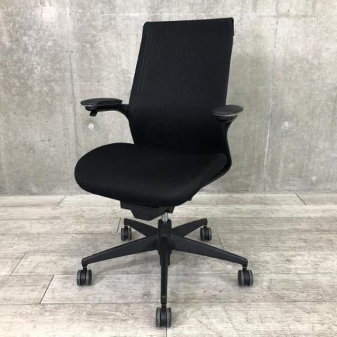 【中古】M4 樹脂  コクヨ（KOKUYO） 肘付ハイバックチェア