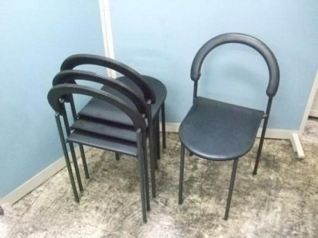 イトーキ製スタックチェア4脚セット【会議チェア】
                                    中古
            