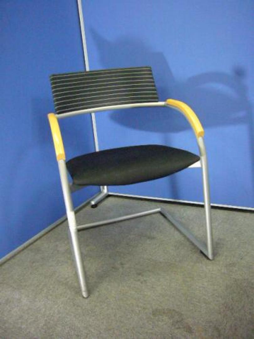 【滞留処分価格】wiesner　hager　　ｓｉｇｎチェア　カンチレバータイプ【会議チェア】
                                    中古
            