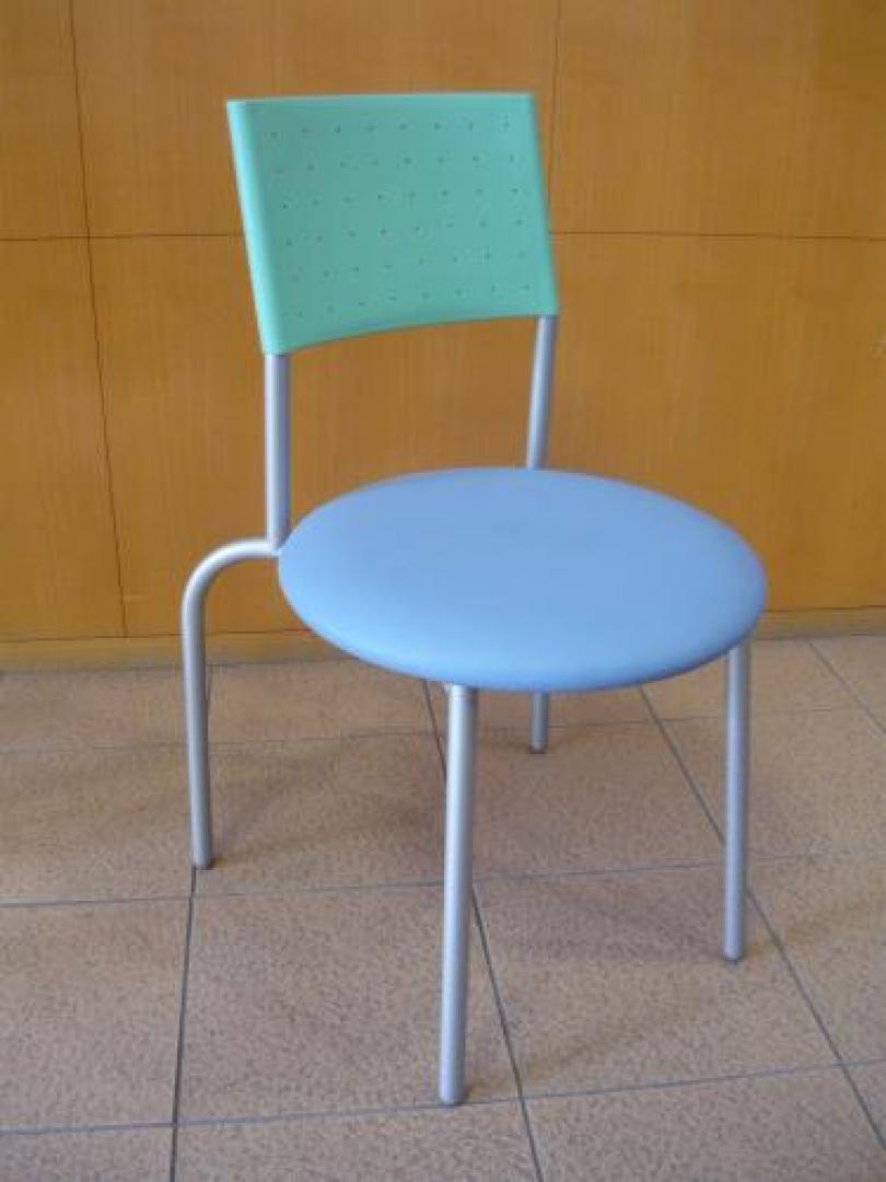 【新古品】　ミーティング・商談用に最適！　　そしてこの価格で！！【会議チェア】
                                    新古品
            