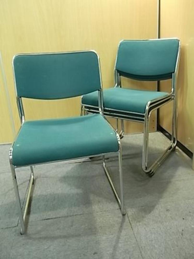 <br>【セット商品】お買い得な４脚１セット<br>【商品】スタッキングチェア　上に重ねて収納可能！<br>〜ミーティングスペースに大人気のチェアです〜【会議チェア】
                                    中古
            