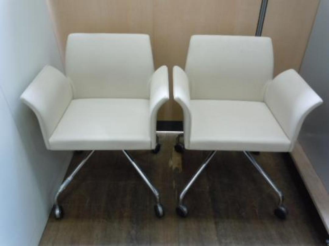 【セット商品】　ゲスト用ミーティングチェア２脚セット　■　ウチダ　■【会議チェア】
                                    中古
            