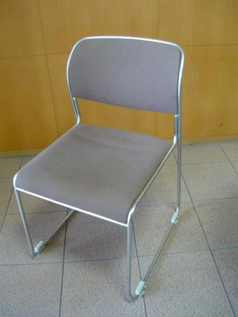 【まとめて入荷】　ミーティング用に最適！　　■スタッキングチェア　【会議チェア】
                                    中古
            