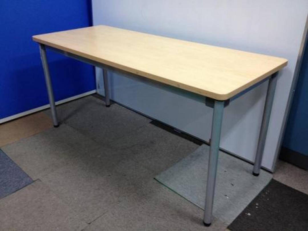 9/19在庫情報【ミーティングテーブル】奥行が小さめなので、省スペースなオフィスにぴったりです！
                                    中古
            