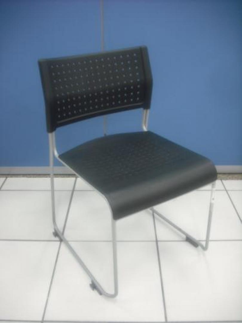 ■スタッキングチェア■ 重ねられるので、収納に場所をとりません！3/12 0:00〜より、お問い合わせ開始。【会議チェア】
                                    中古
            