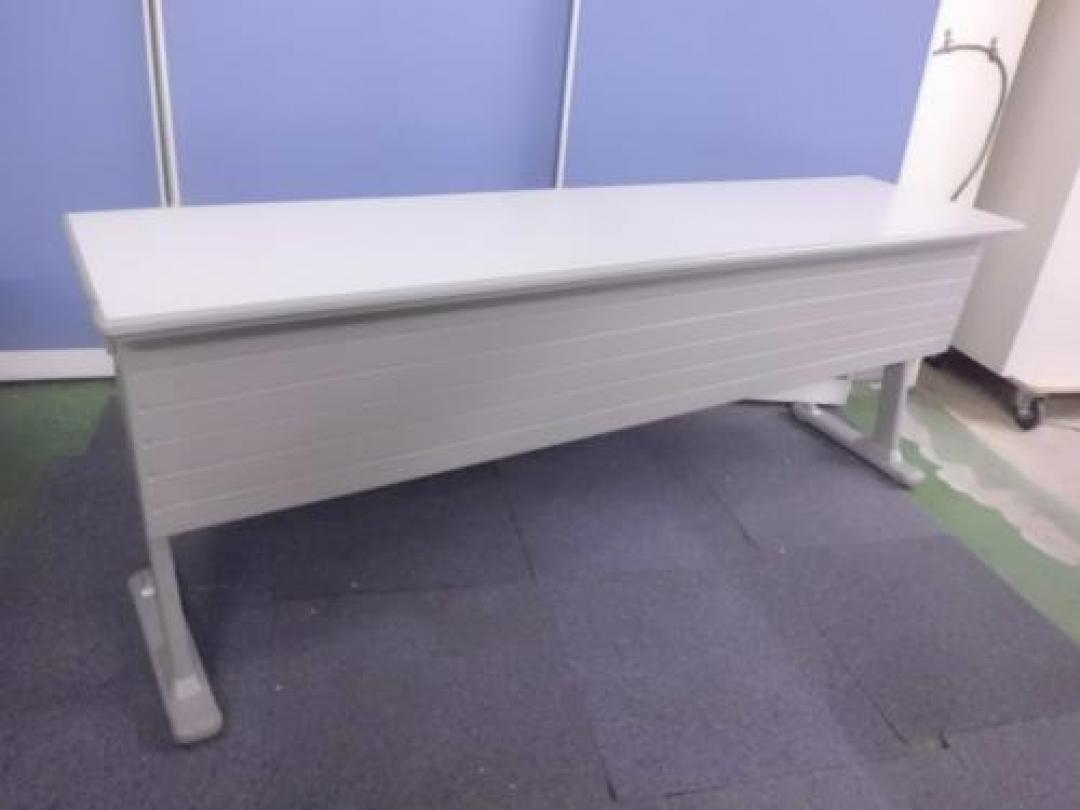 【ラッキー価格！￥7777】　収納簡単♪　オカムラ製　サイドスタックテーブル
                                    中古
            