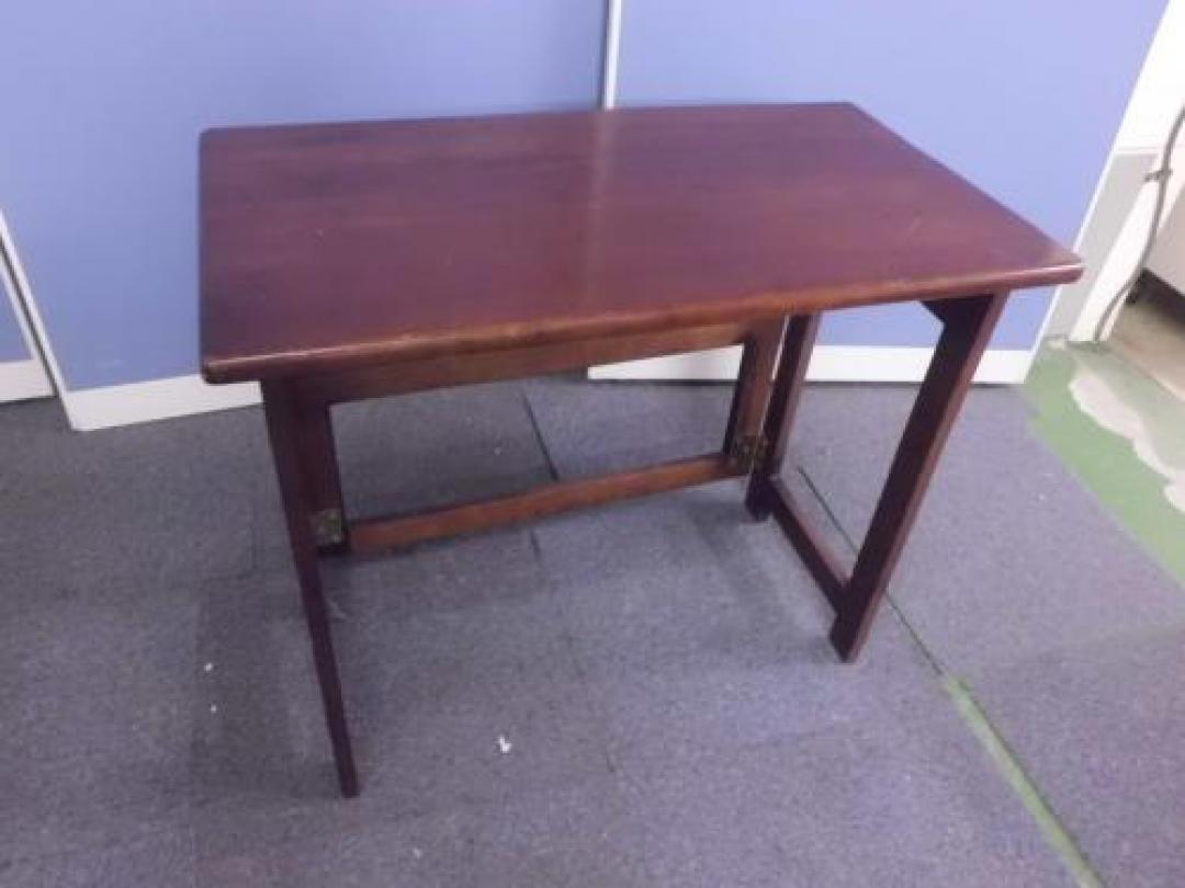 【ラスト1台　天板に傷有】　■ワークデスク？　■作業台？　■テーブル
                                    中古
            