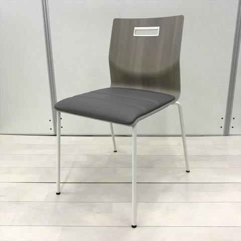 【新古】スイープ L409EY PB24 オカムラ（okamura） ミーティングチェア