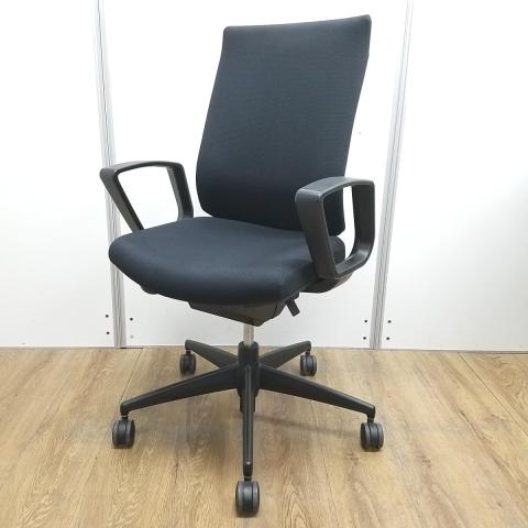 【中古】ウィザード3 樹脂  コクヨ（KOKUYO） 肘付ハイバックチェア