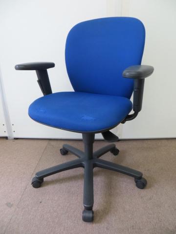 【中古】リエットチェア KFS-740GT-T1 イトーキ（ITOKI） 肘付ローバックチェア