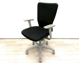 ■オカムラ（okamura）製　カロッツァ（Carrozza）チェア　肘付ハイバック　■可動肘　■ブラック×グレーシェル【弊社使用欄：A01052378】【ID】