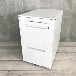 ★イトーキ製　CZR　ホワイト　W900xD450xH650サイズ　シリンダー錠　収納力抜群！　フリーアドレスデスクのお供に！　フリアド用ワゴン　3段ワゴン！！