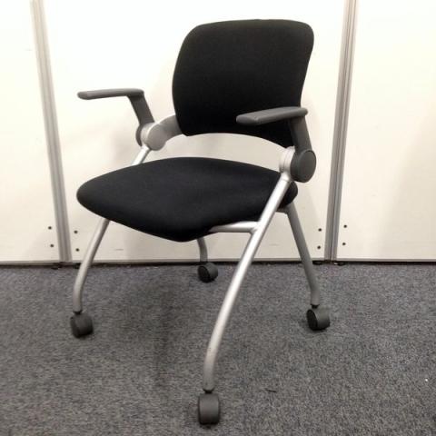 【中古】シグザ  コクヨ（KOKUYO） スタッキングチェア