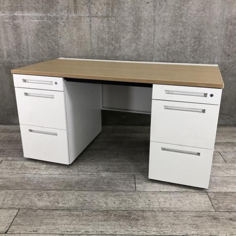 【定価約20万円以上】【あらゆる空間に調和するシンプルデザイン!両袖付きで収納量抜群!上長席にもおすすめ】■イトーキ(ITOKI) CZRシリーズ 両袖机 横幅1400㎜ ■天板:木目ナチュラル/ホワイト ■シリンダー錠