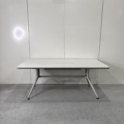 【高級感抜群の幅1800mmの人気ワークデスク！】■イトーキ（ITOKI）製　DDシリーズ　ミーティングテーブル　大型テーブル　W1800×D900㎜　■船底エッジ　■配線カバー付　■ホワイト